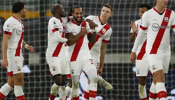  道格拉斯·路易斯点射维拉客场一球拿下狼队